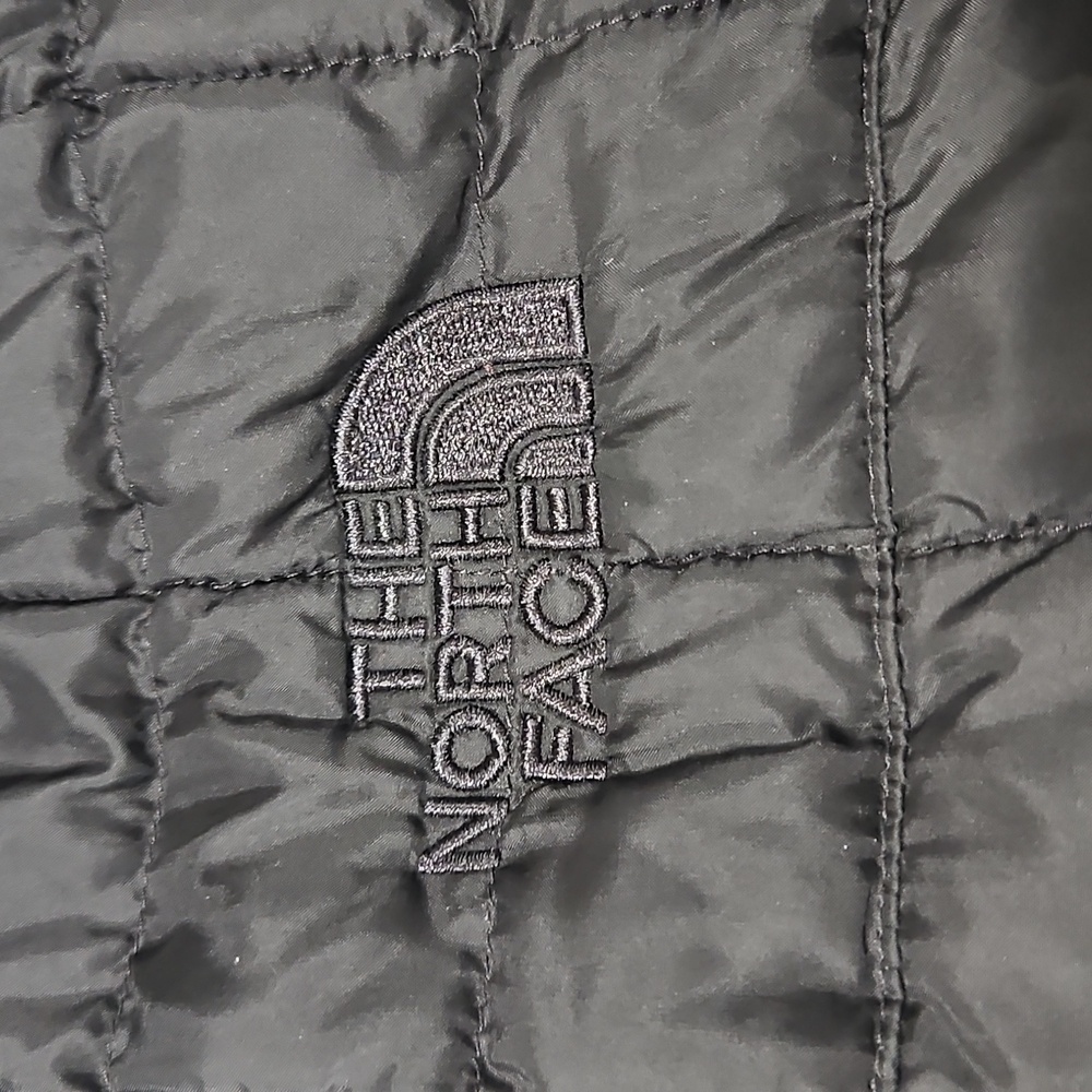 The North Face Black Quilted Jacket Unisex Mens Small - Picture 2 of 7